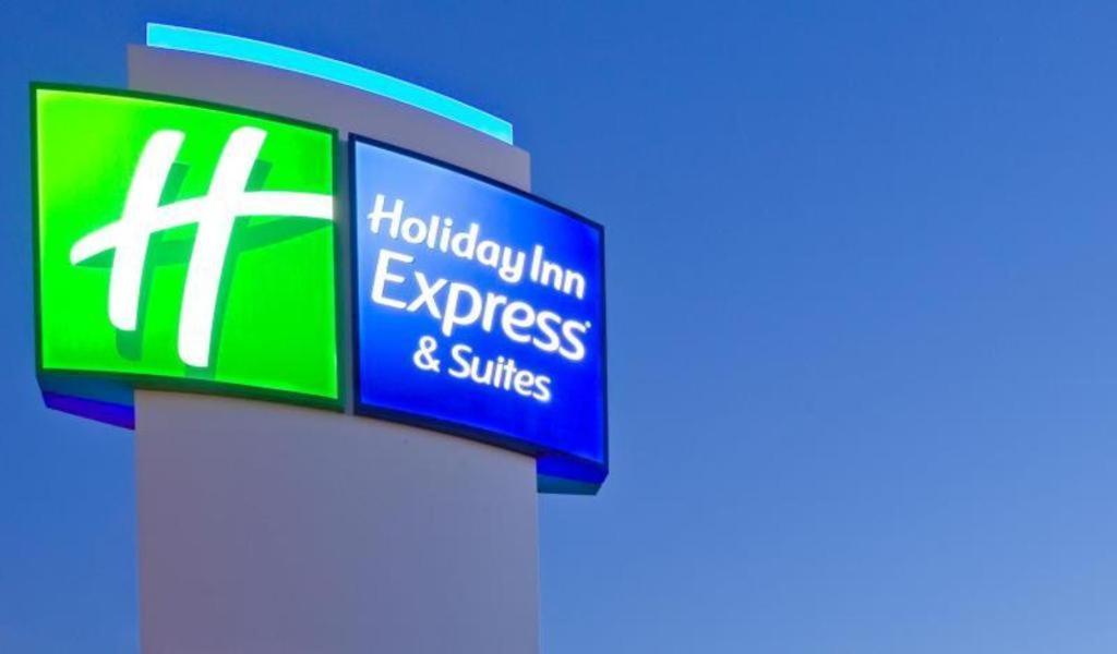 Holiday Inn Express & Suites Brentwood Esterno foto